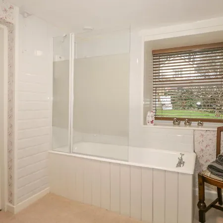 Chestnut Cottage, Grange-over-Sands