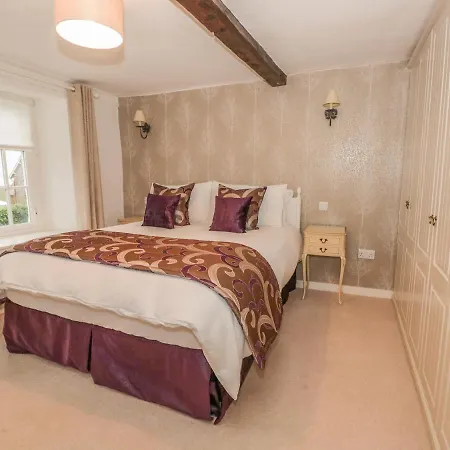 Chestnut Cottage, Holiday home *